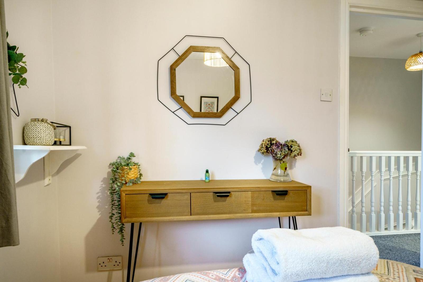 Close To City Centre Stylish 3 Bedroom House 贝尔法斯特 外观 照片